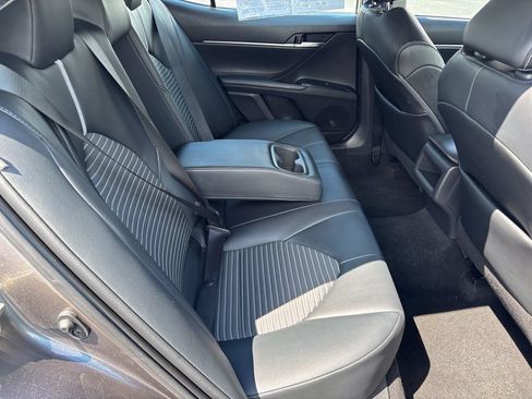 Used 2020 Toyota Camry SE FWD image 35