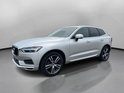 Used 2019 Volvo XC60 T5 Momentum w/ Multimedia Package AWD/4WD image 5