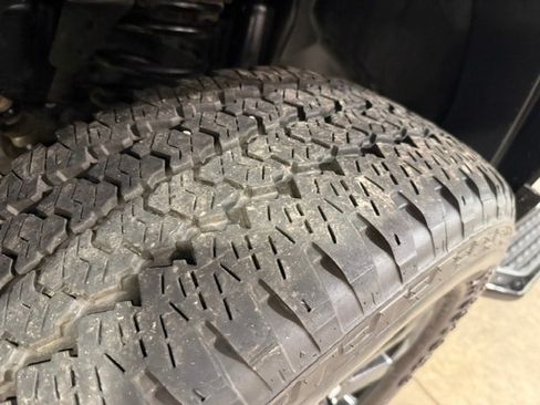 Used 2025 RAM 2500 Big Horn AWD/4WD image 39