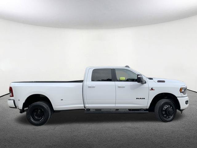 Used 2023 RAM 3500 Big Horn w/ Night Edition AWD/4WD image 18