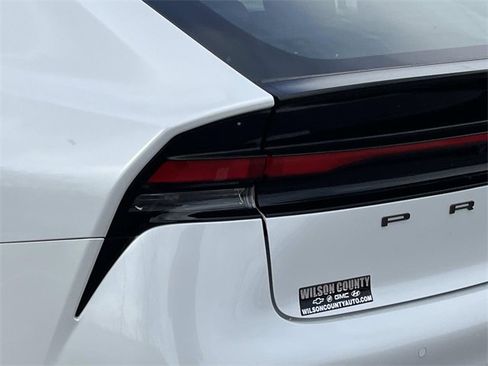 Used 2025 Toyota Prius XLE image 10