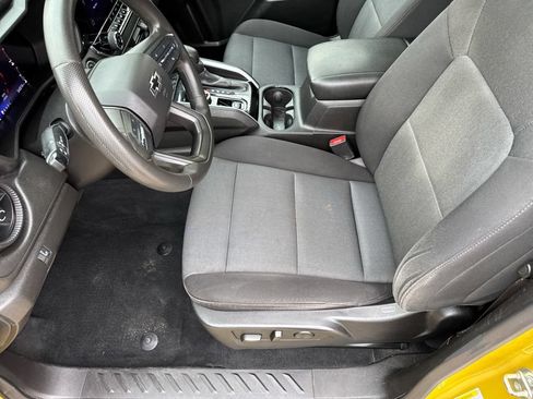 Used 2023 Chevrolet Colorado Trail Boss w/ Technology Package AWD/4WD image 21