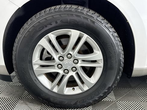 Used 2019 Buick Enclave Essence AWD/4WD image 37