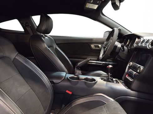 Used 2016 Ford Mustang Shelby GT350 w/ Technology Package RWD image 10