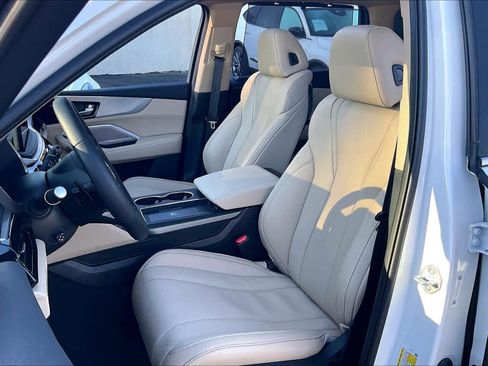 Used 2025 Acura MDX SH-AWD w/ Technology Package image 27