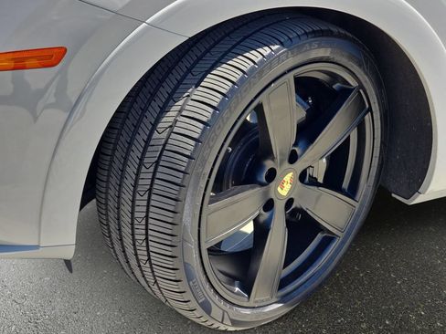 Used 2023 Porsche Cayenne Turbo AWD/4WD image 36