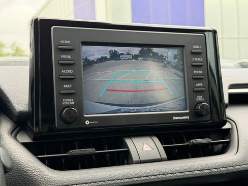 Used 2022 Toyota RAV4 XLE FWD image 20
