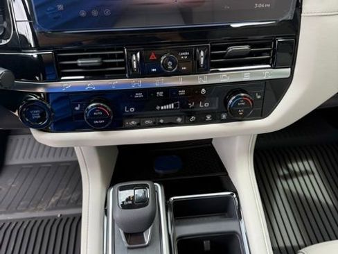 New 2026 Nissan Pathfinder SL FWD image 13