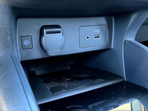 New 2025 Nissan Versa SV w/ Trunk Package image 19