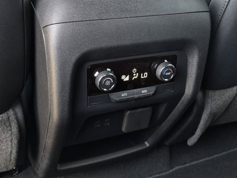 New 2026 Chevrolet Traverse Z71 w/ Enhanced Driving Package image 23