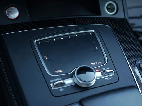 Used 2018 Audi SQ5 Premium Plus image 30