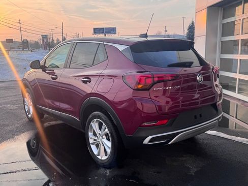 Used 2023 Buick Encore GX Preferred image 3