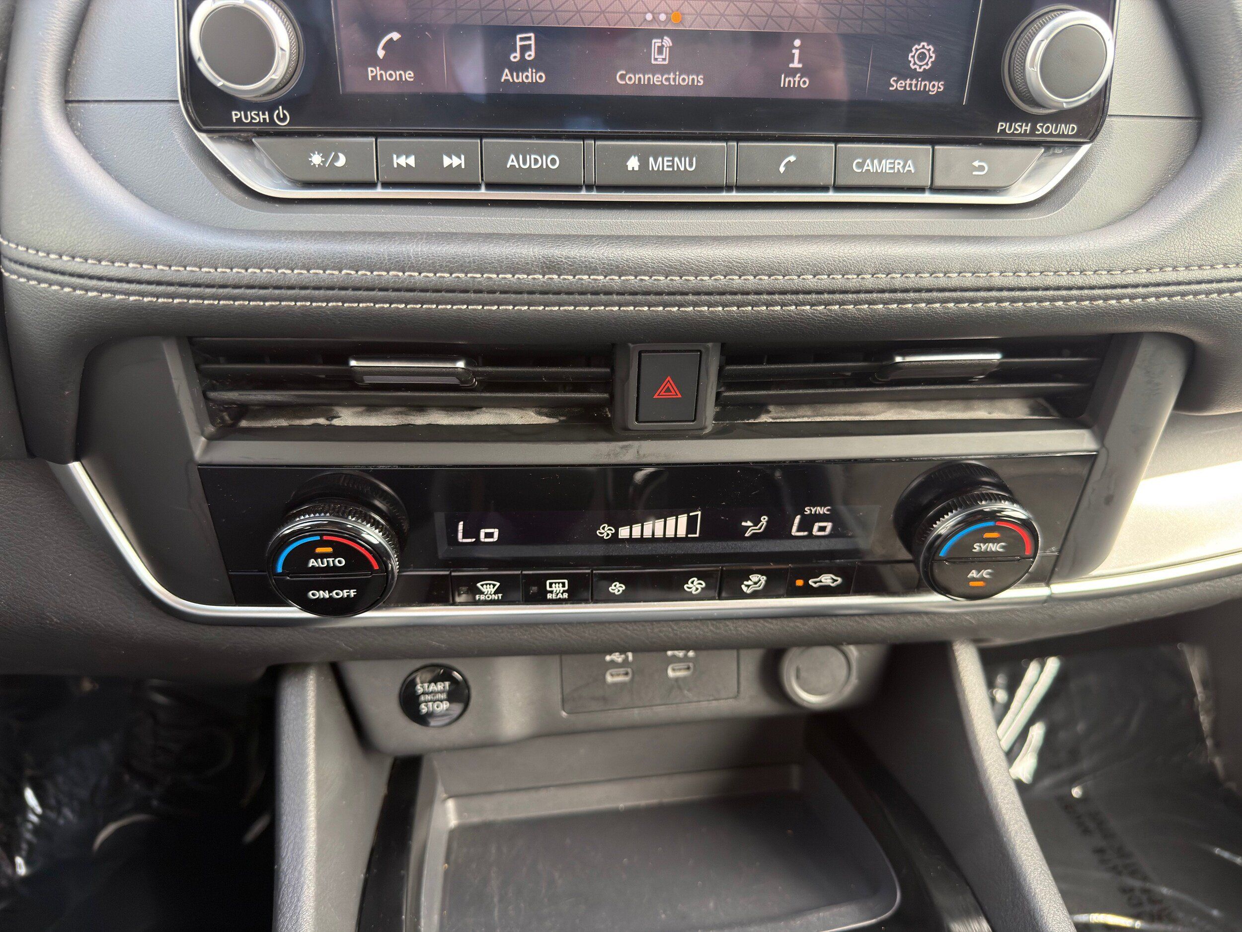 Used 2024 Nissan Rogue SV AWD/4WD image 31