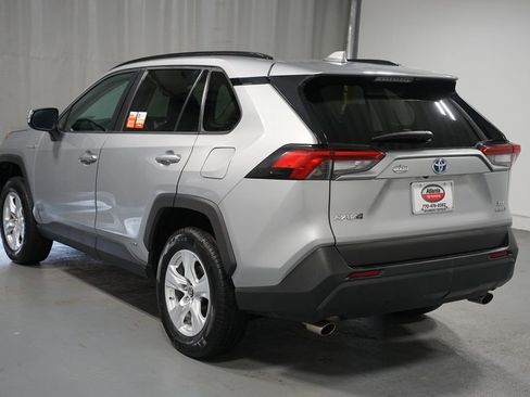 Used 2019 Toyota RAV4 XLE w/ Convenience Package image 6