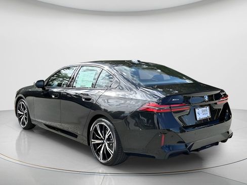 Used 2026 BMW 530i xDrive w/ M Sport Package image 20