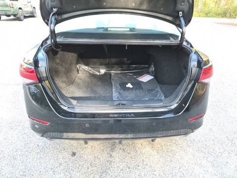 New 2025 Nissan Sentra SV w/ SV Premium Package image 10