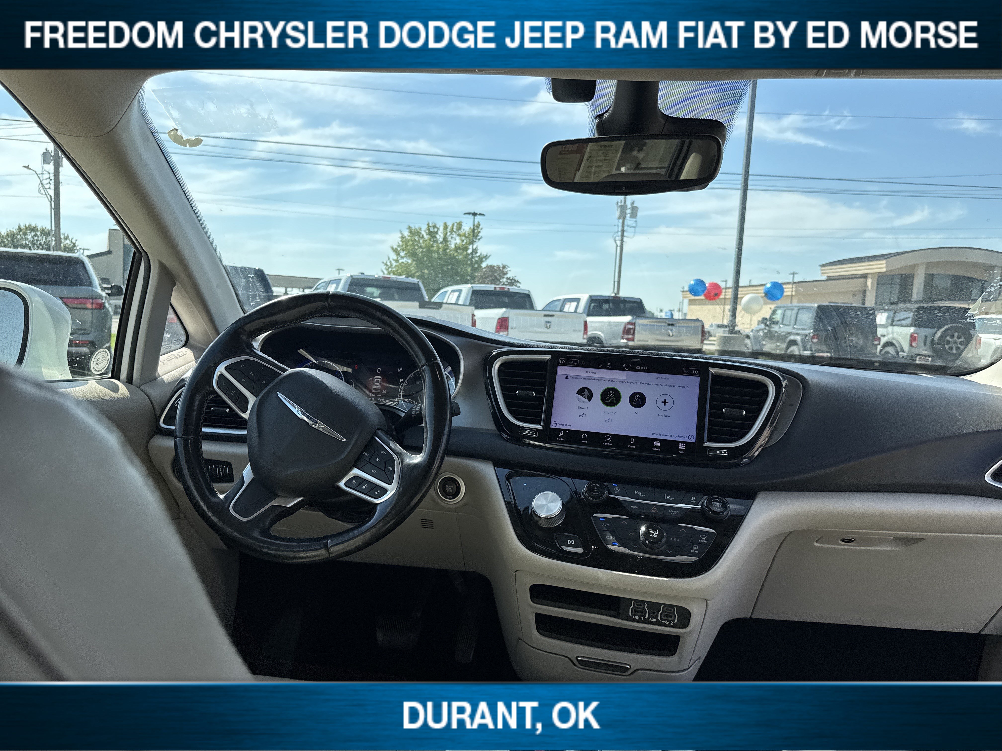 Certified 2021 Chrysler Pacifica Touring-L FWD image 11