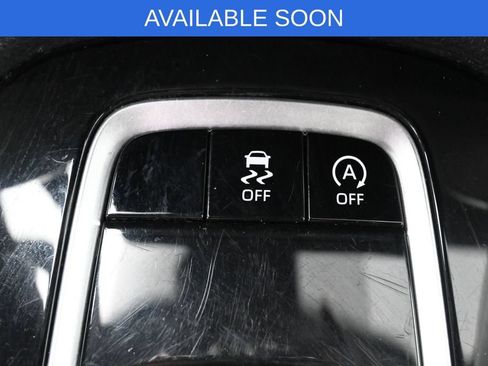 Used 2024 Toyota Corolla Cross LE FWD image 22