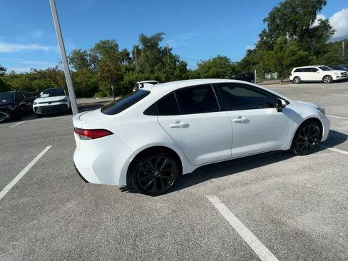 Used 2023 Toyota Corolla SE FWD image 8