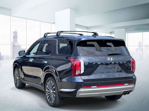 Used 2024 Hyundai Palisade Calligraphy AWD/4WD image 3
