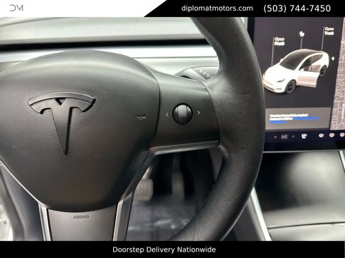 Used 2020 Tesla Model Y Performance image 40