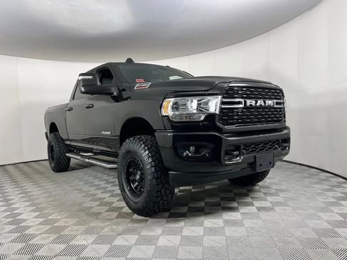 Used 2024 RAM 2500 Big Horn w/ Sport Appearance Package image 11