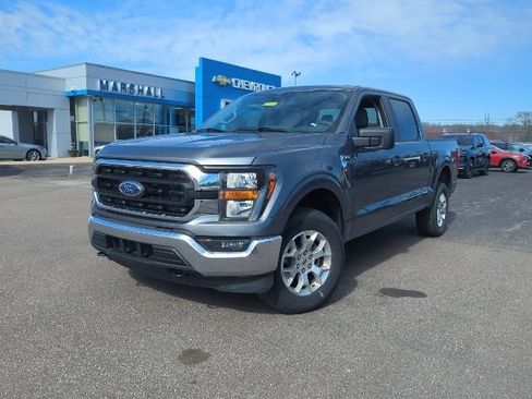 Used 2023 Ford F150 XLT image 2