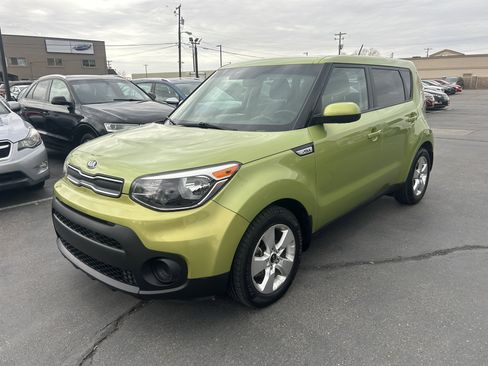 Used 2017 Kia Soul image 2