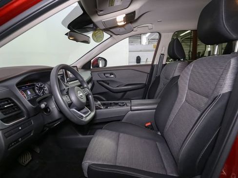 Used 2023 Nissan Rogue SV AWD/4WD image 34