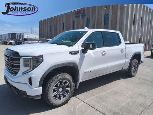 Used 2025 GMC Sierra 1500 AT4 AWD/4WD image 1