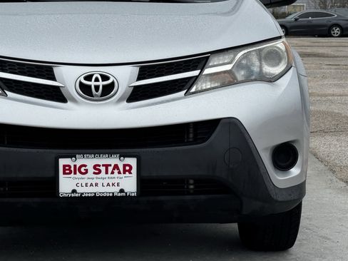 Used 2015 Toyota RAV4 LE image 5