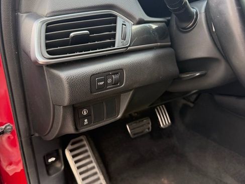 Used 2018 Honda Accord Sport image 15