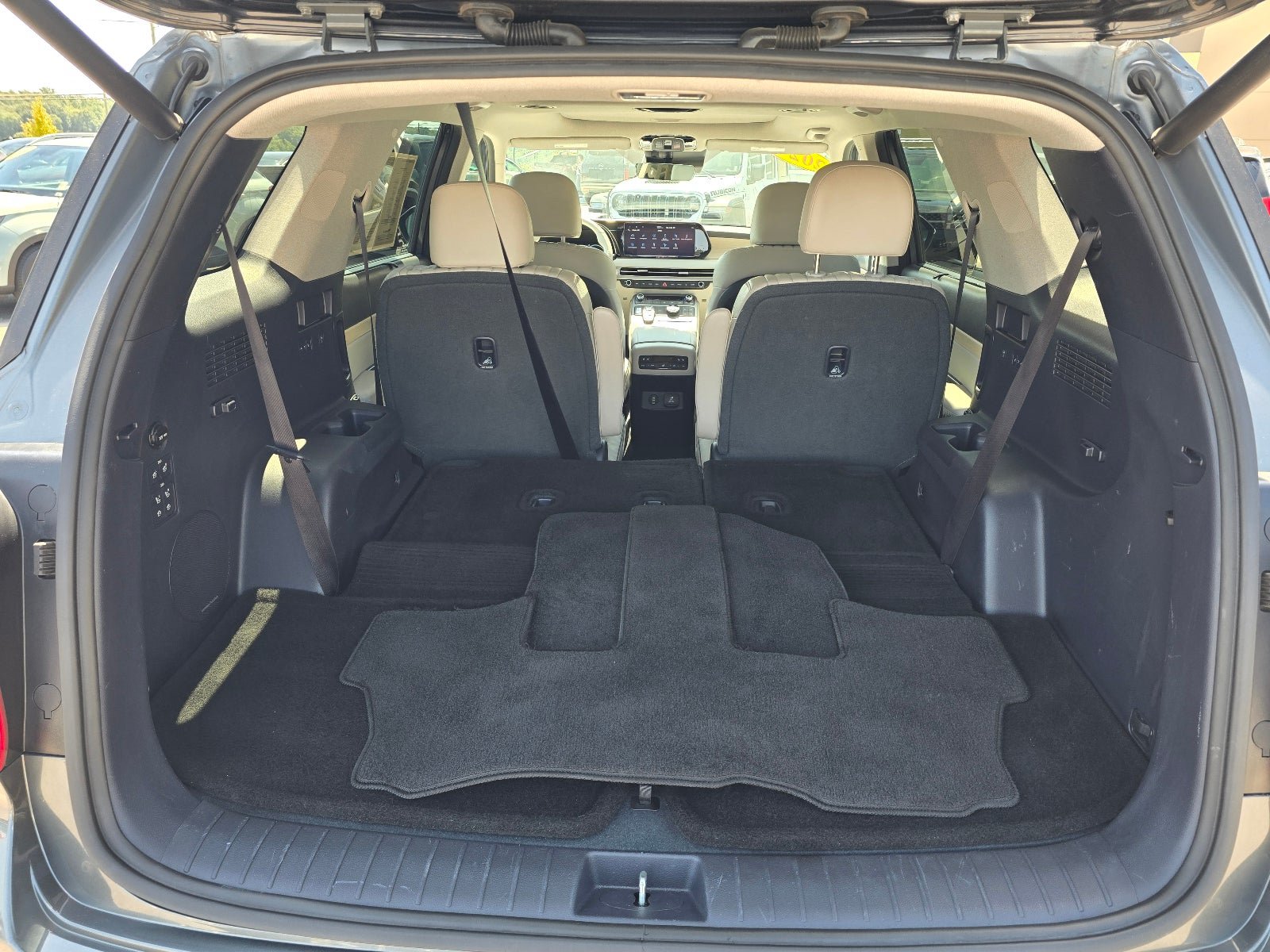 Used 2024 Hyundai Palisade Limited AWD/4WD image 25