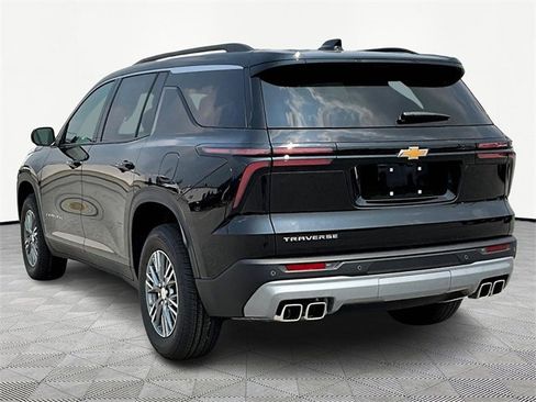 New 2026 Chevrolet Traverse LT w/ Driver Confidence Package image 4