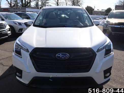 Used 2023 Subaru Forester Premium image 4