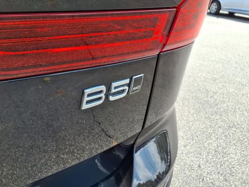 Used 2024 Volvo XC60 B5 Plus image 6