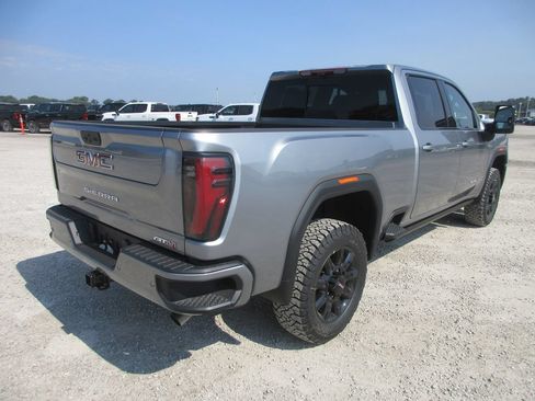 New 2026 GMC Sierra 2500 AT4 w/ AT4 Premium Plus Package AWD/4WD image 5