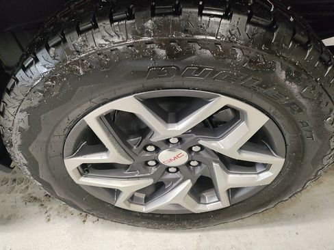 New 2026 GMC Sierra 1500 SLT w/ SLT Premium Plus Package image 18