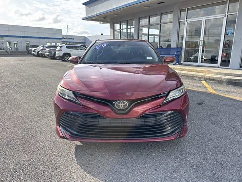 Used 2018 Toyota Camry LE FWD image 2