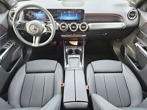 Certified 2024 Mercedes-Benz GLB 250 4MATIC image 10