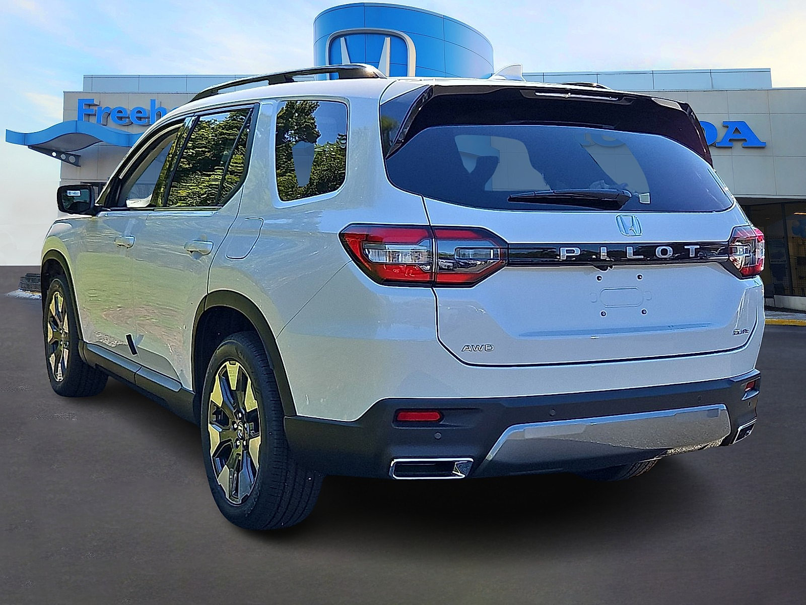 New 2026 Honda Pilot Elite image 3