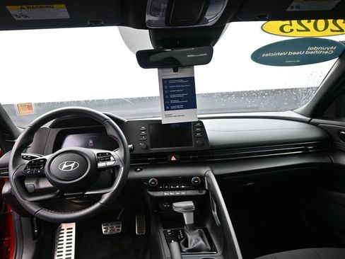 Certified 2025 Hyundai Elantra Sport image 27