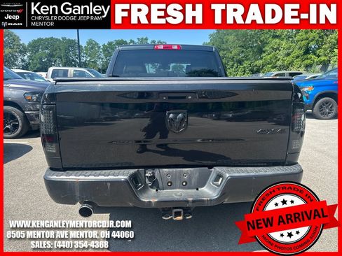 Used 2015 RAM 1500 Express AWD/4WD image 9