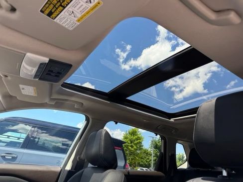 Certified 2021 Nissan Rogue SL w/ Premium Package AWD/4WD image 16
