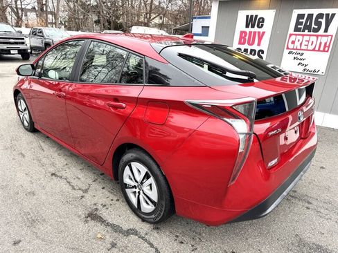 Used 2017 Toyota Prius Two image 7