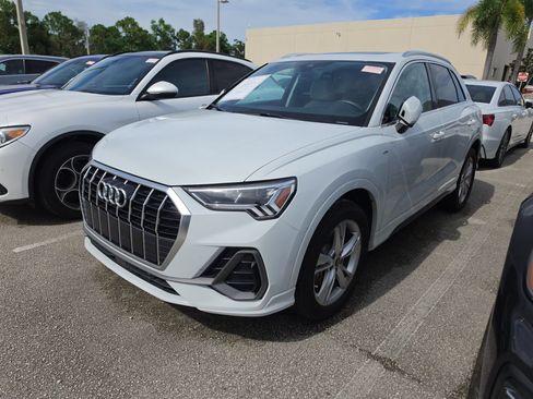 Used 2024 Audi Q3 2.0T Premium Plus w/ Premium Plus Package AWD/4WD image 3