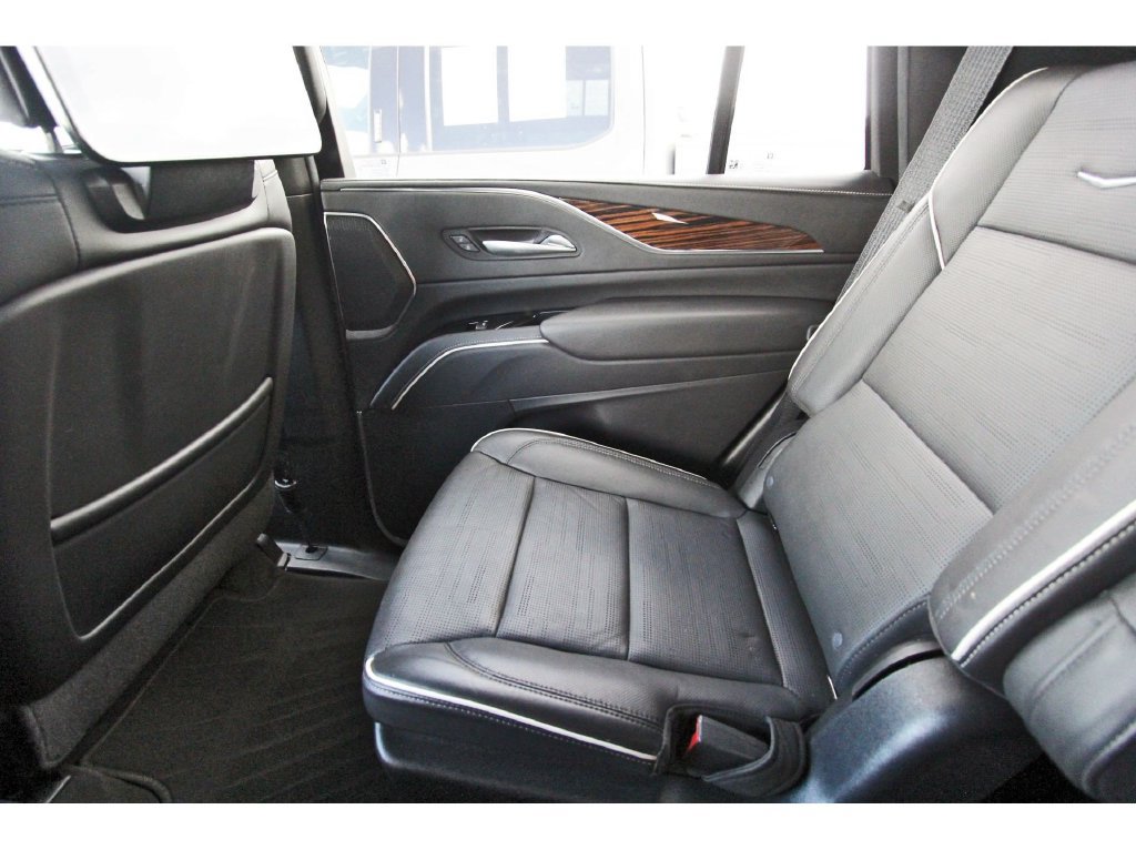 Used 2024 Cadillac Escalade Premium Luxury RWD image 12