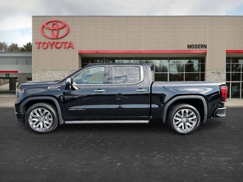 Used 2023 GMC Sierra 1500 Denali w/ Denali Reserve Package AWD/4WD image 7