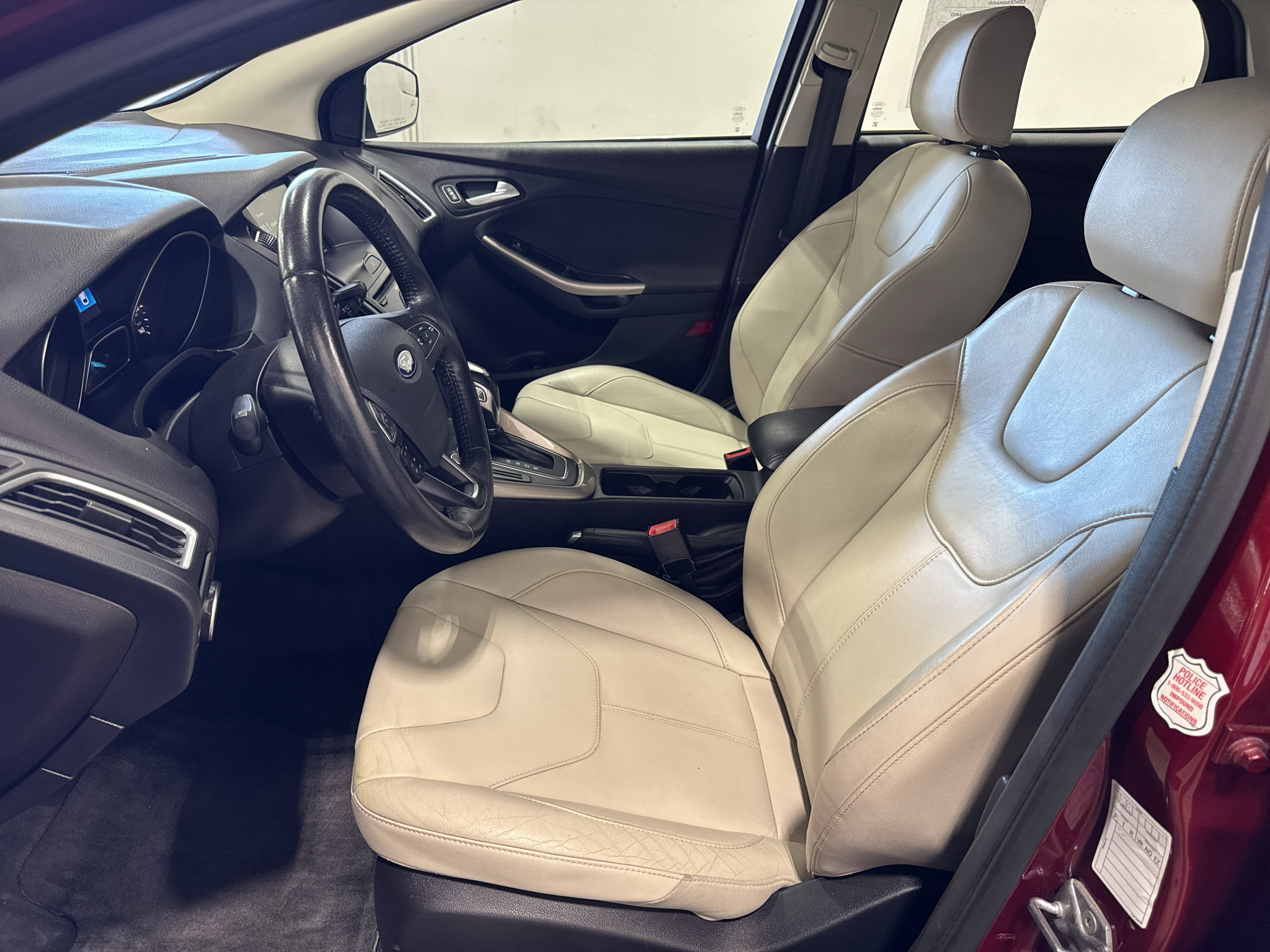 Used 2016 Ford Focus Titanium FWD image 24