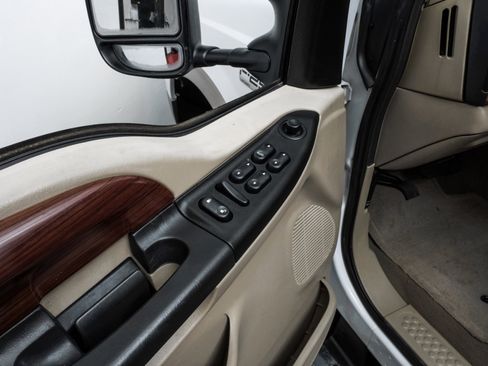 Used 2006 Ford F250 Lariat image 39